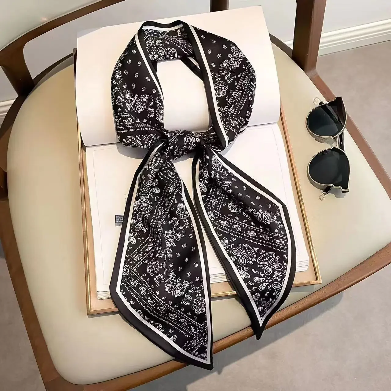 Дизайнерский узкий шарф с прин – обзор и цена Women Bags Brands